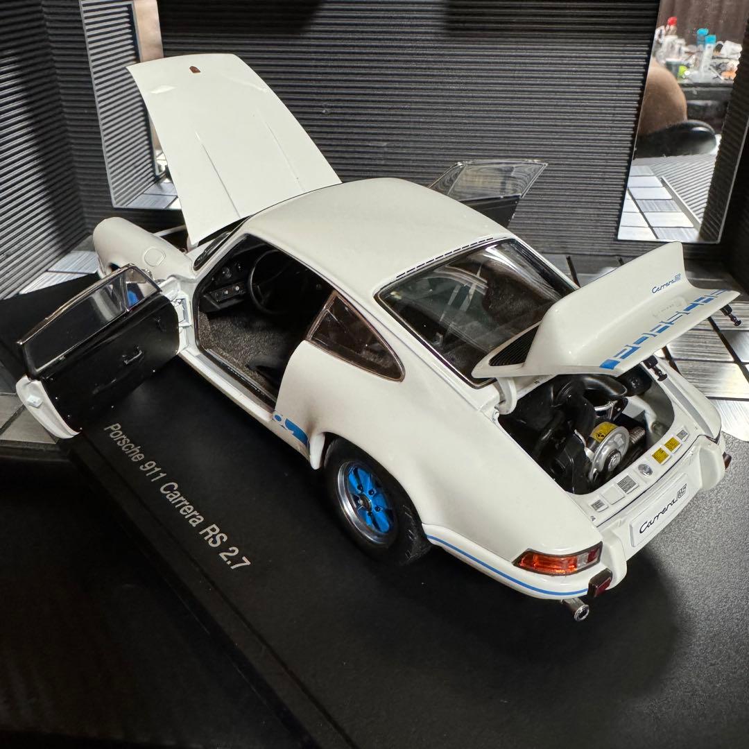 絶版未展示品オートアート1/18ポルシェ911 カレラ RS 2.7 1973 - メルカリ