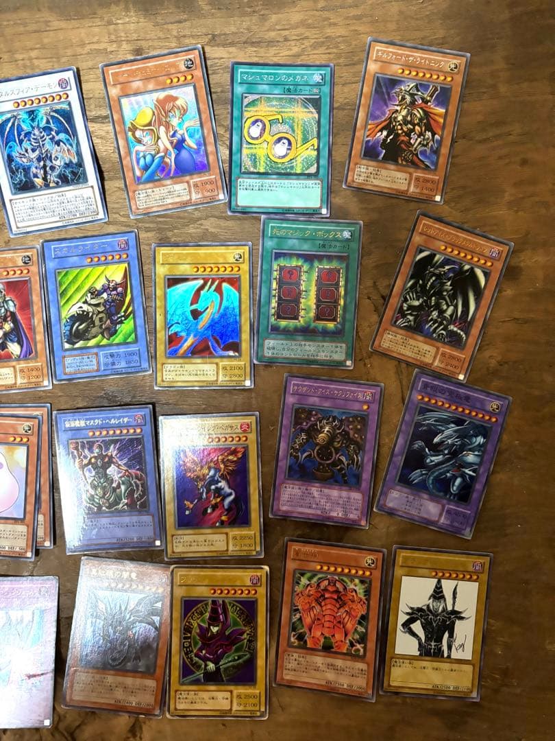 遊戯王カード　まとめ売り。500枚