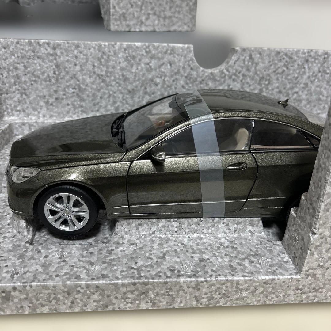 自動車 Norev Mercedes-Benz E klasse coupe 1:18
