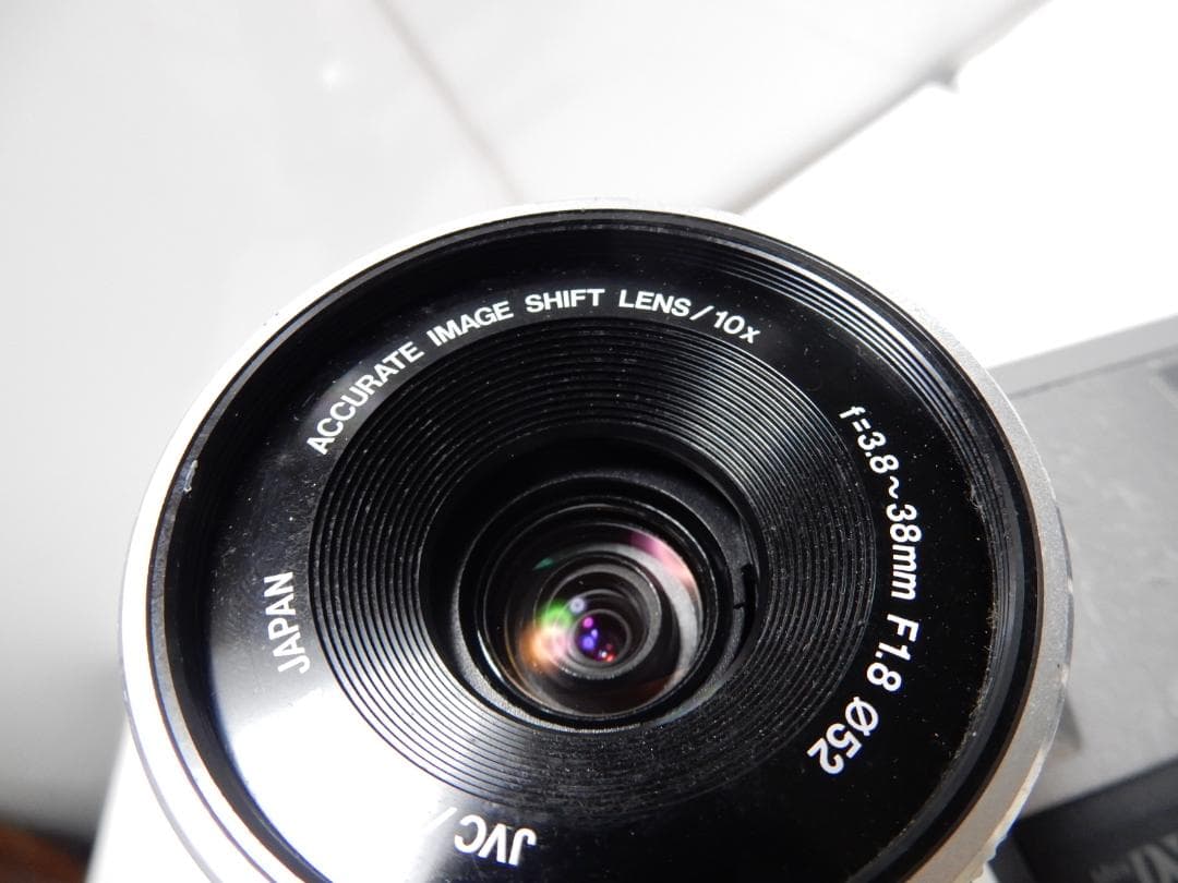 希少 動作品 Victor ビクター デジタルビデオカメラ GR-DV2000②