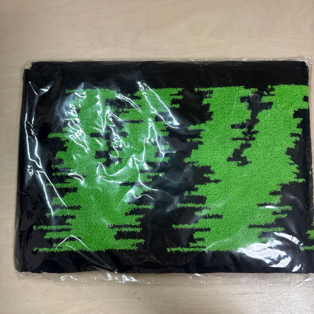 SixTONES VVS マフラータオル - メルカリ