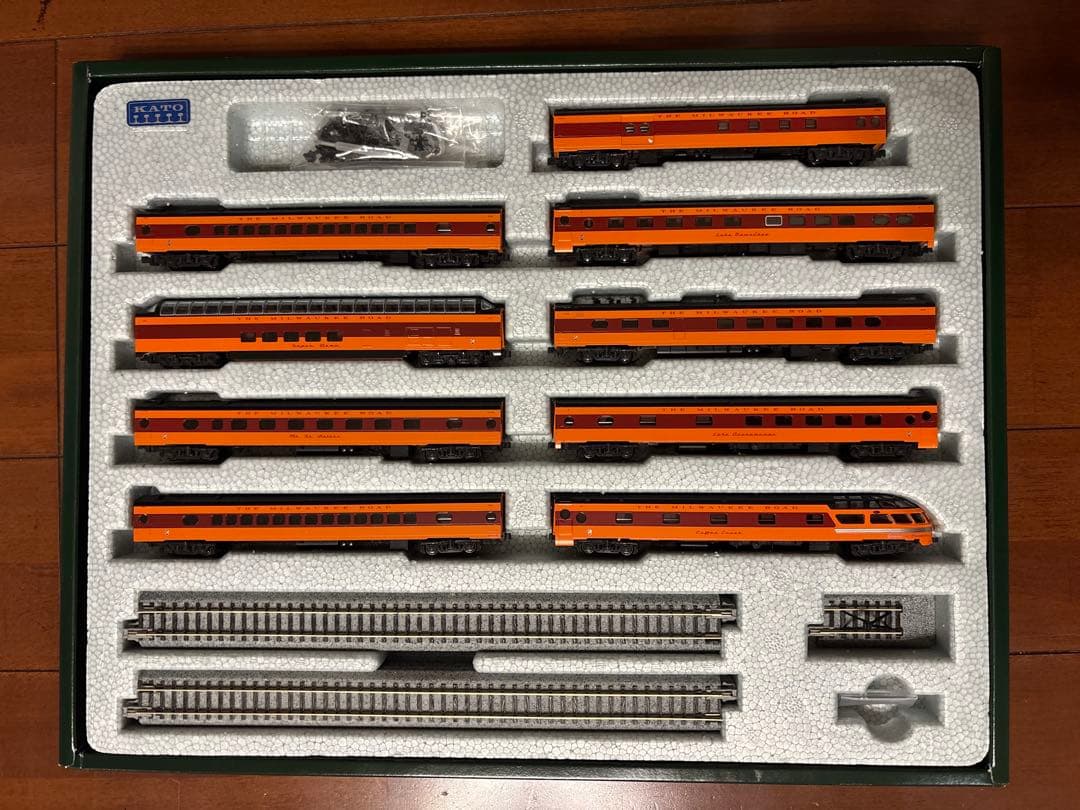 KATO　FP7A+F7B / ミルウォーキー・ロードオリンピアン・ハイアワッサ