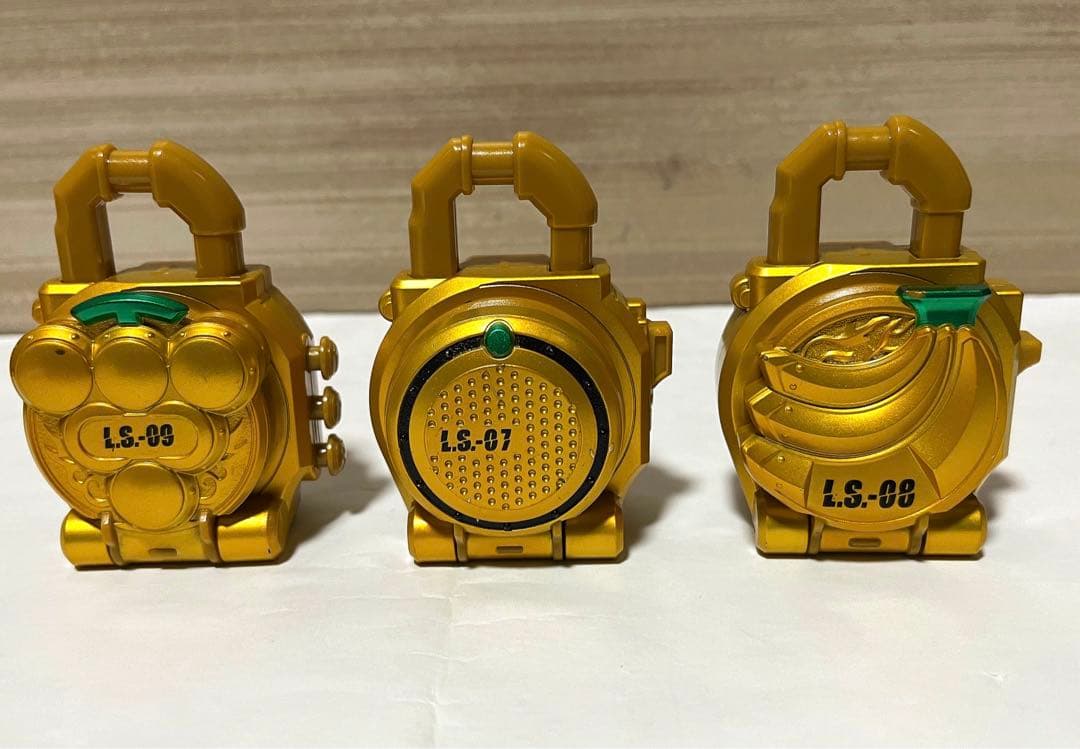 仮面ライダー鎧武」 輝け!!金色のロックシードキャンペーン 当選品