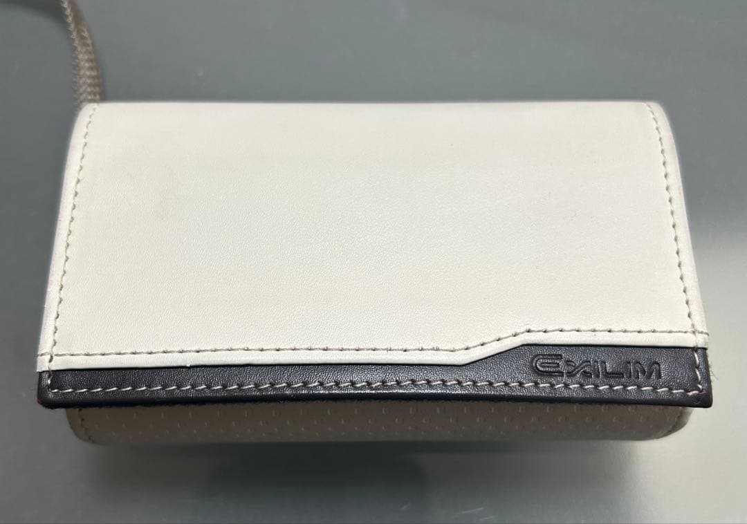 CASIO EXILIM EX-ZR300 HS バッテリー2個・ケース付 - メルカリ