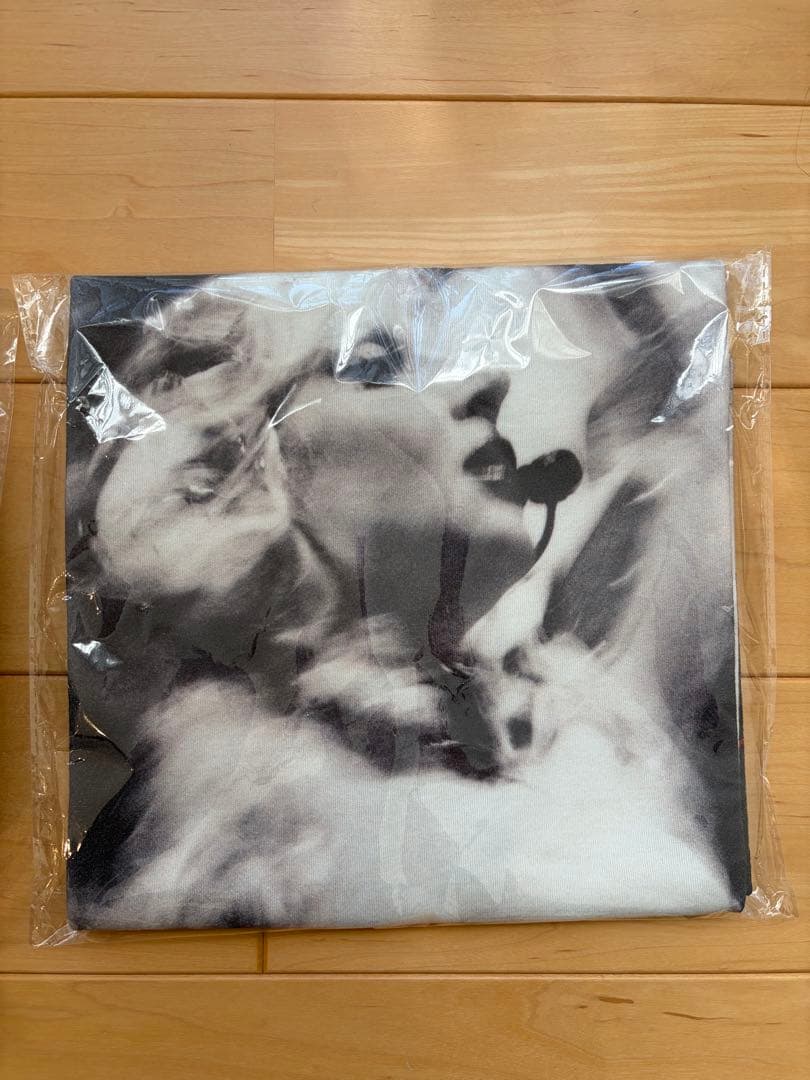 Lady Gaga The MAYHEM Ball VIP GOLD 限定グッズ