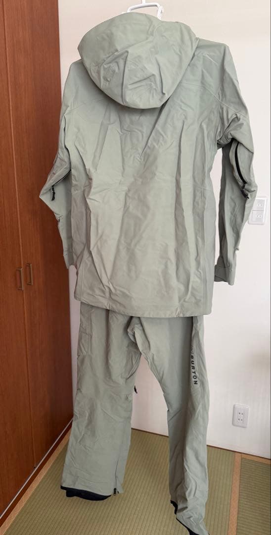 BURTON [ak] Hedge Green スノーボードウェア上下セット - メルカリ