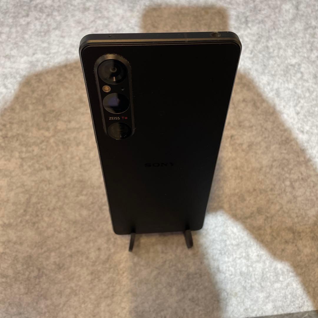 P001 au SIMフリー Xperia 1 V SOG10 - メルカリ