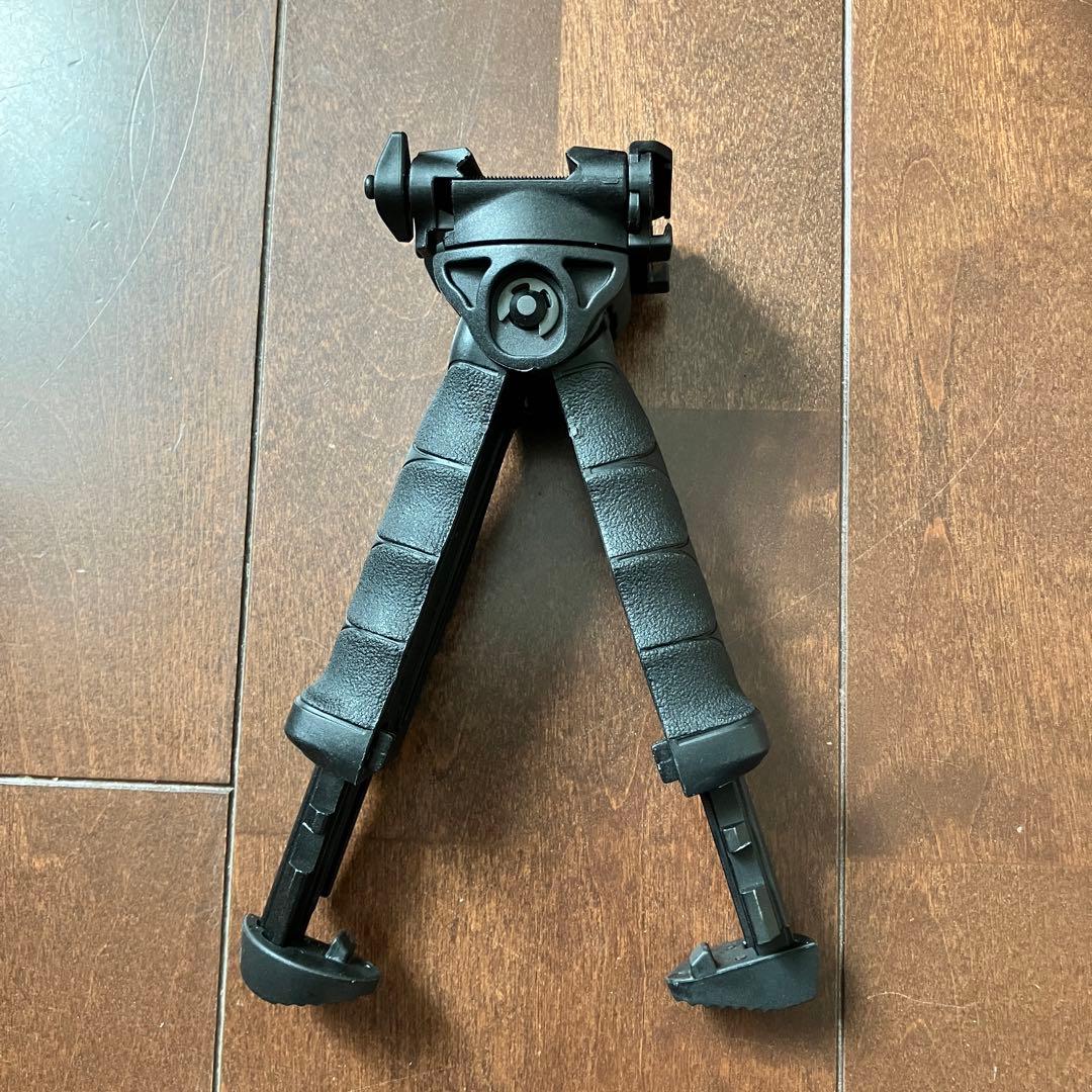 【FAB DEFENSE】 バイポッドグリップ T-POD G2 ブラック