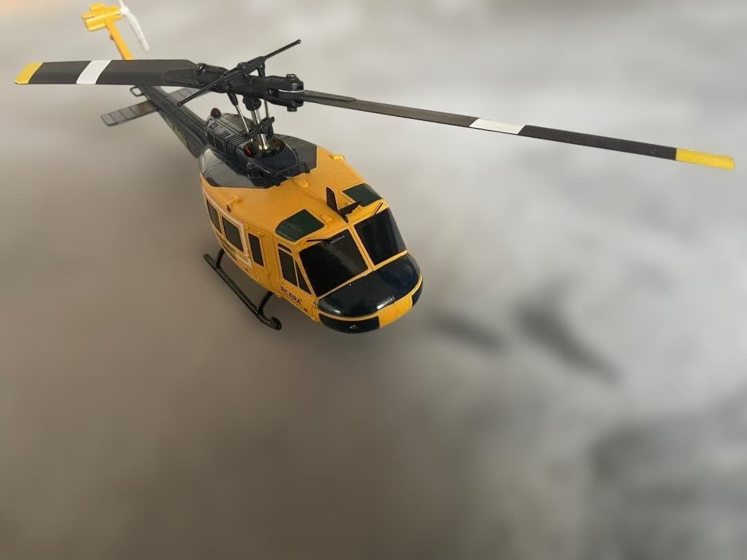 ★1/48 スケール C032 UH-1 ヒューイ RC バッテリー２個付き★