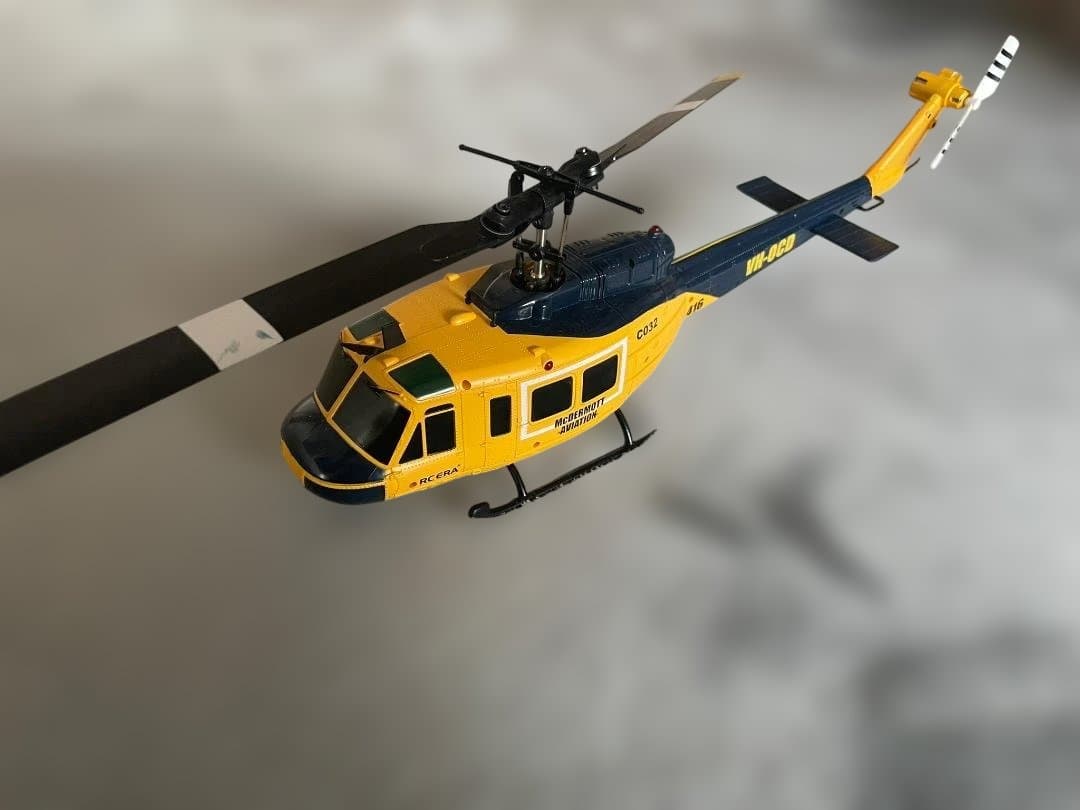 ★1/48 スケール C032 UH-1 ヒューイ RC バッテリー２個付き★