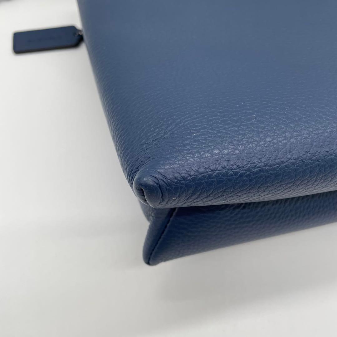 未使用級】コーチ ケイレブ メッセンジャーバッグ ガンメタ レザー 青