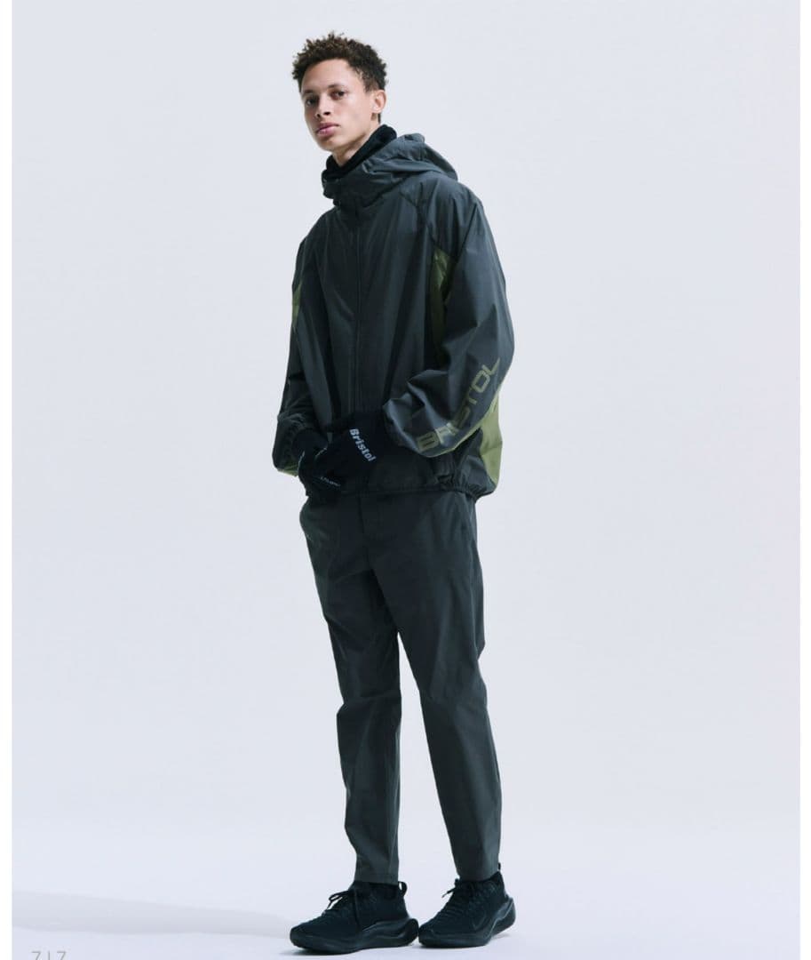 サイズS　美中古　F.C.Real Bristol パッカブルジャケット