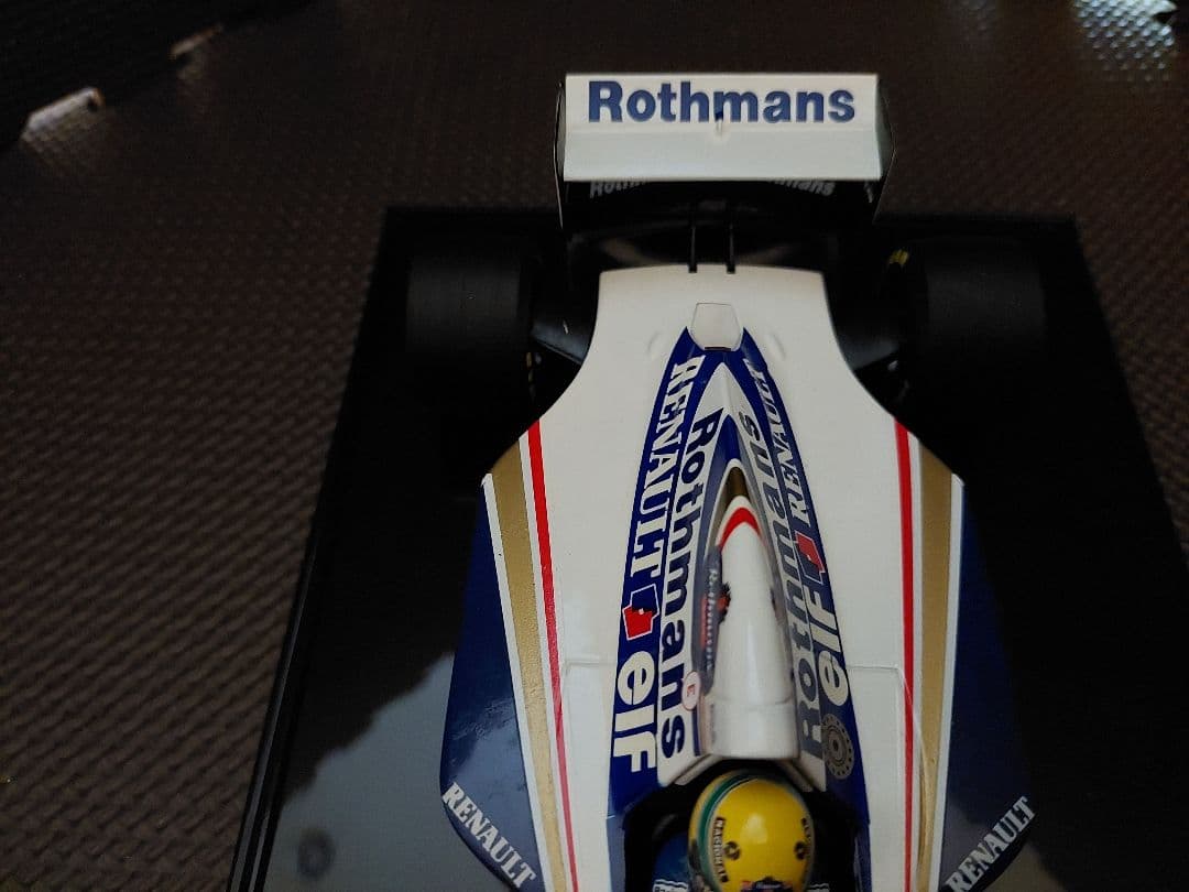 市村利行です。他の方は遠慮下さい FW16 A.セナ Rothmansロゴ