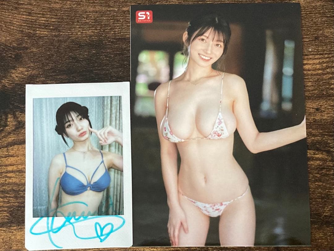 瀬戸環奈】直筆サイン入りチェキ 脇見せ 水着ver.&L版生写真 - メルカリ