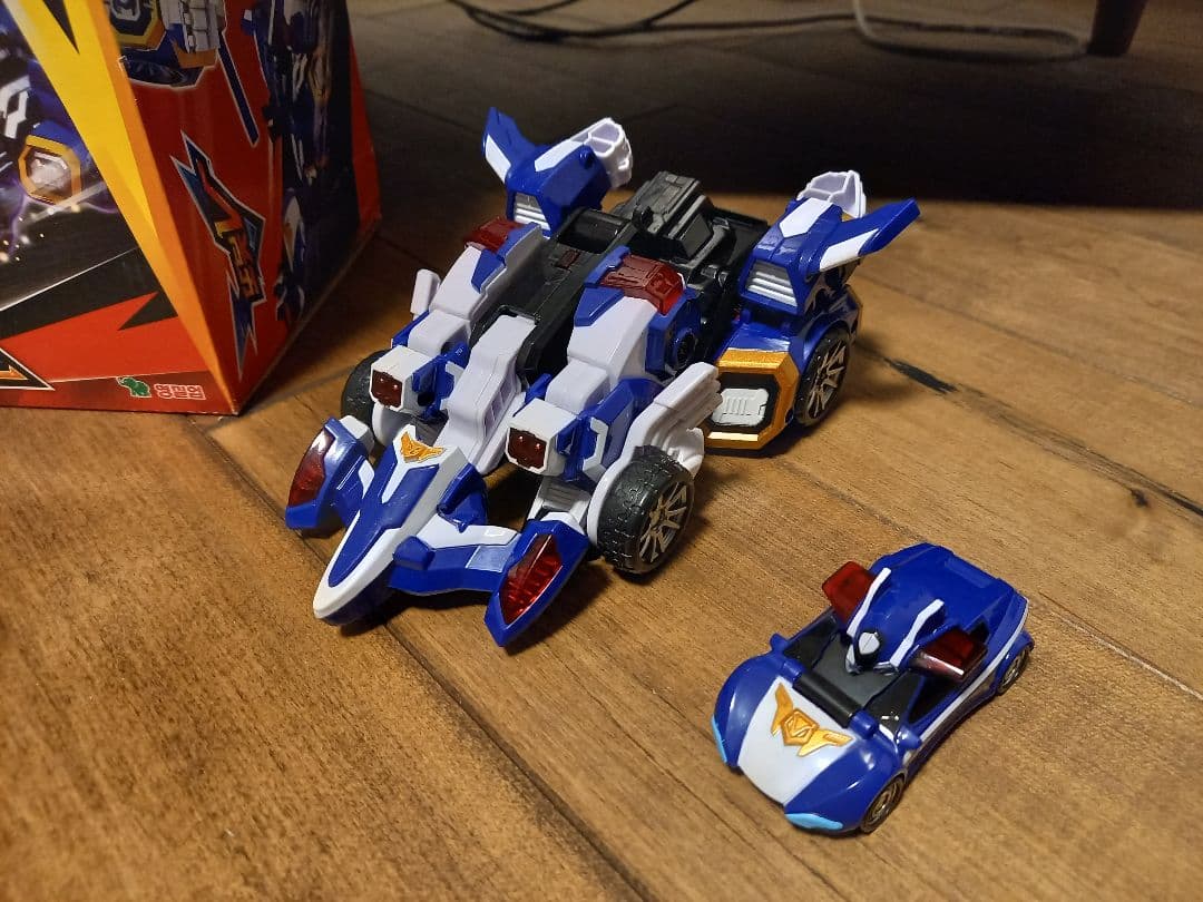 トボットV ２体+ストームジョーセット