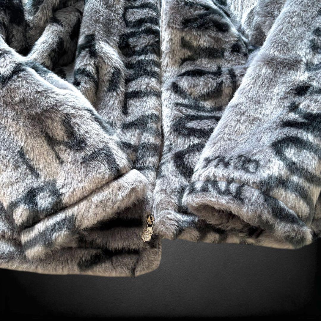 Karl Kani 総柄 ロゴ刺繍 ファーコート ボア L シルバーグレー - メルカリ