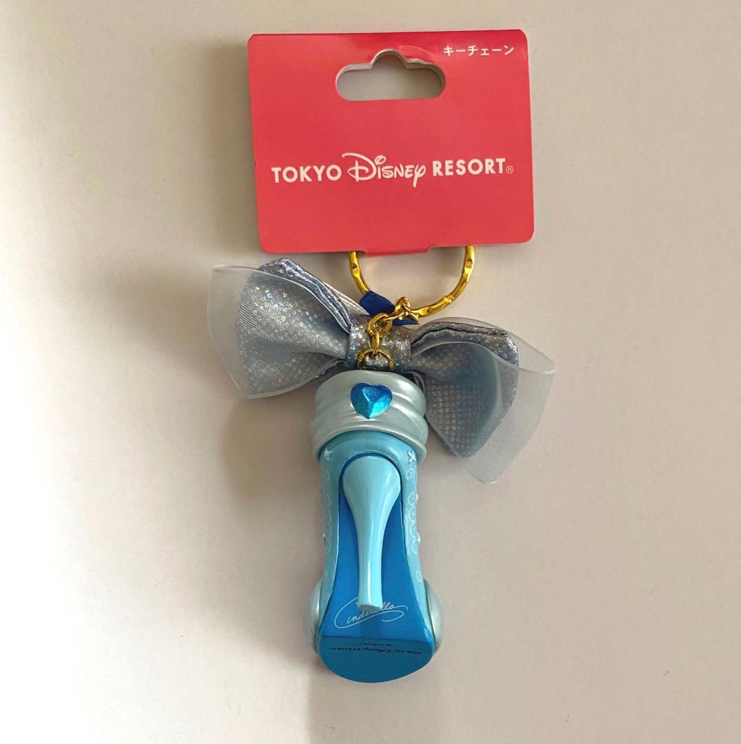 ディズニープリンセス シンデレラ 靴 キーホルダー - メルカリ