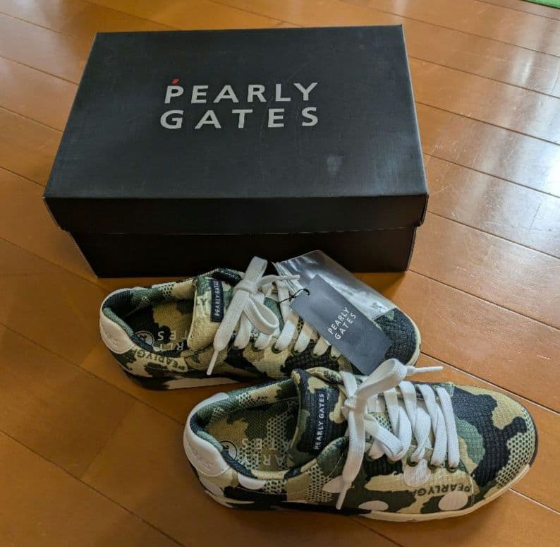 お得⭐︎新品半額以下[23.0cm]PEARLY GATES 迷彩柄（ゴルフ靴）