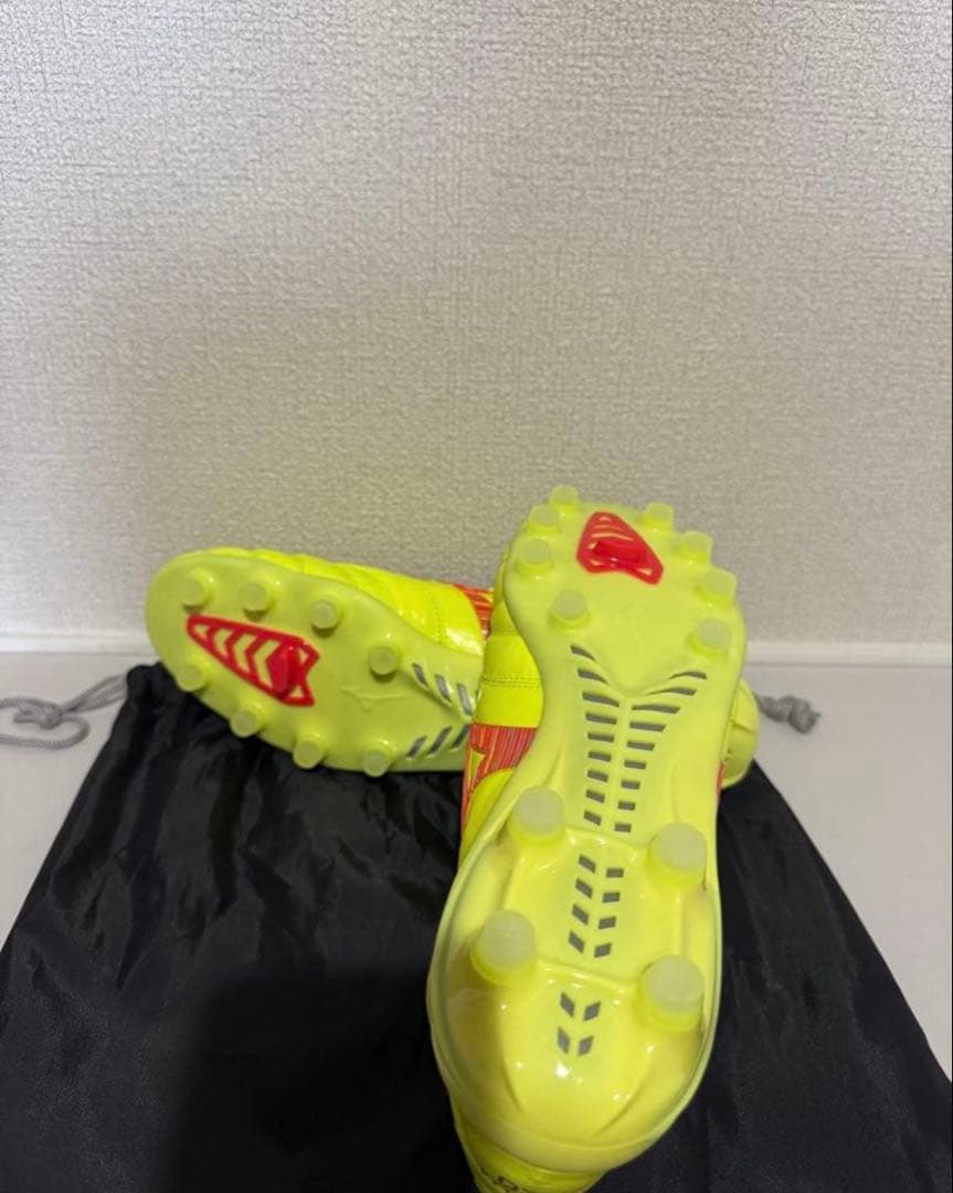 モレリアネオ4 W杯モデル　26.5cm