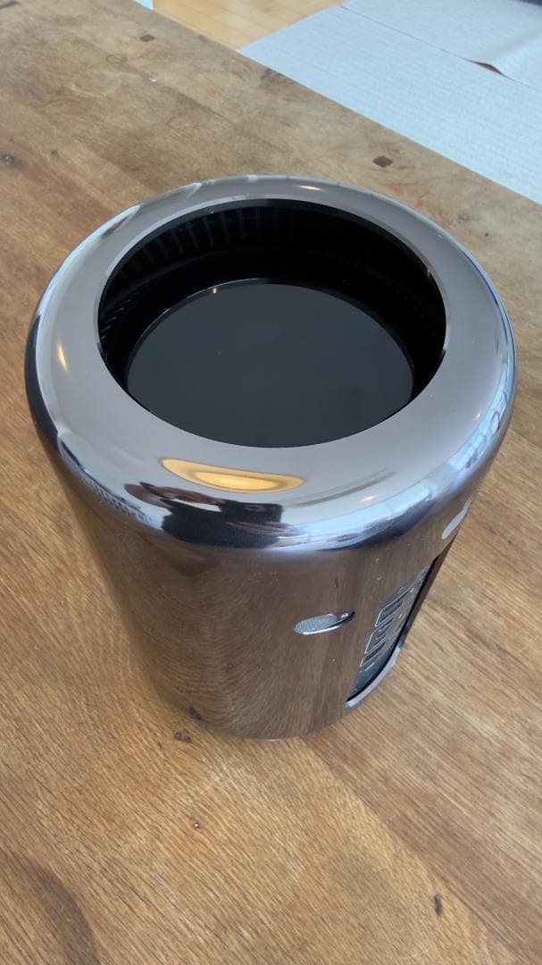 Mac Pro Late 2013 8コア 64GB Dual D700 - メルカリ