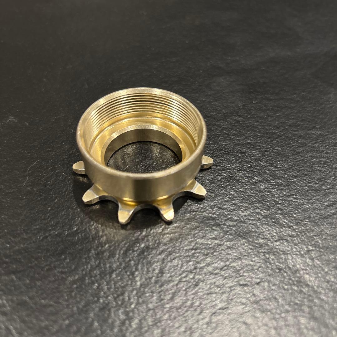 トラック 小ギア 10T ギガス コグ GIGAS ピスト SUGINO 激レア - メルカリ