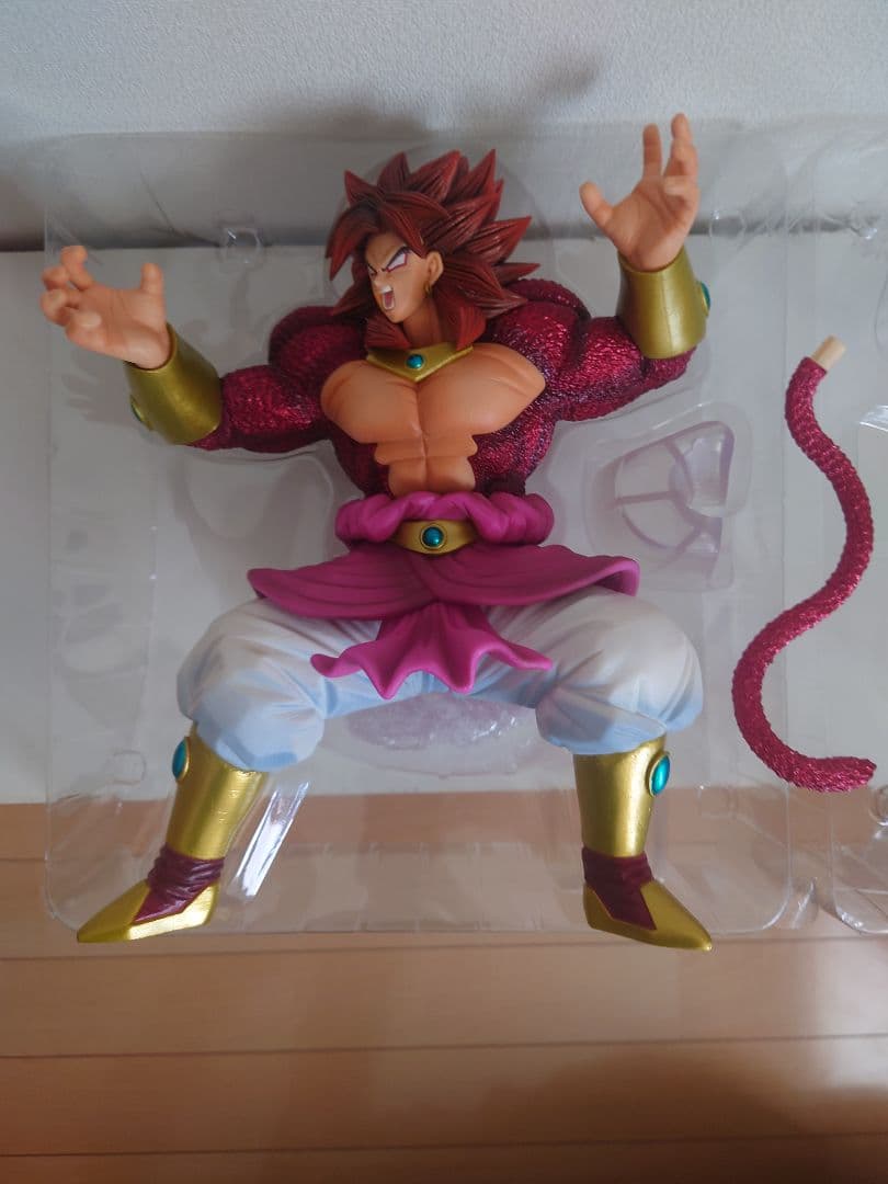 １番くじラストワン スーパーサイヤ人4 ブロリーゼノフィギュア
