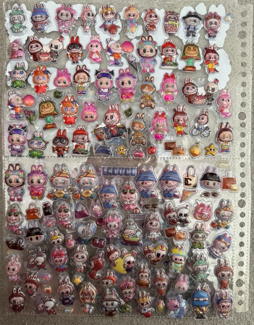 【完成品】シール帳　サンリオ　ラブブ　たまごっち　　その他もたくさんあります！