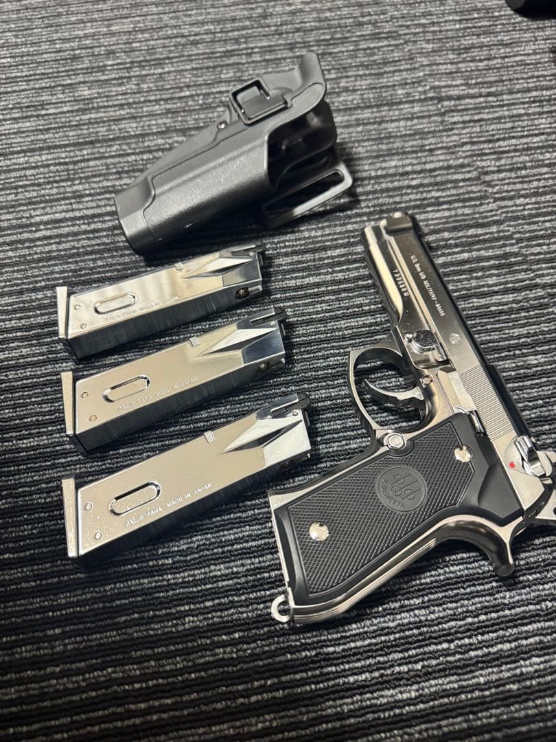 東京マルイ　 M９ ホルスター付き