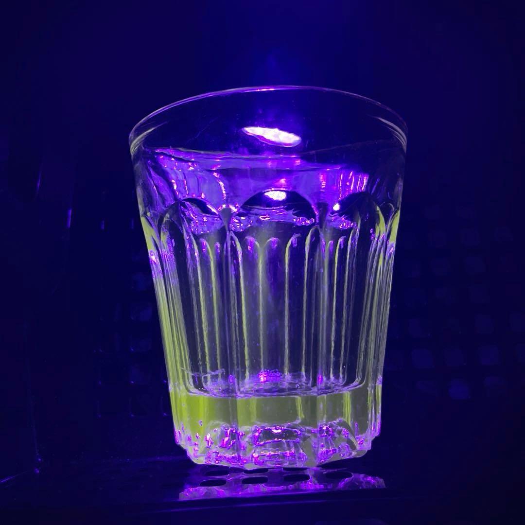 骨董 時代ガラス ゆらゆら 気泡入り 希少銀色 水飲みコップ 剣先コップ