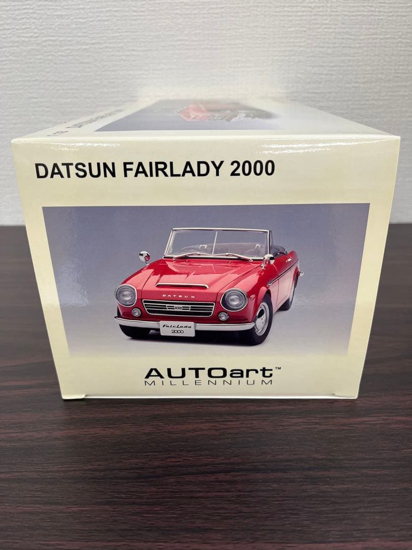 オートアート1/18 ダットサン フェアレディ2000 SR311 レッド