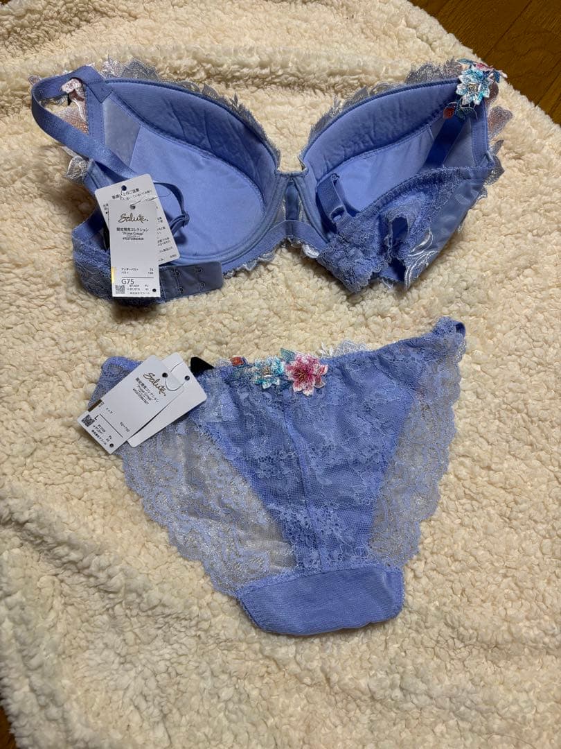 Saluteサルート☆09G☆PU☆高級シリーズ花柄刺繍ブラジャーショーツ