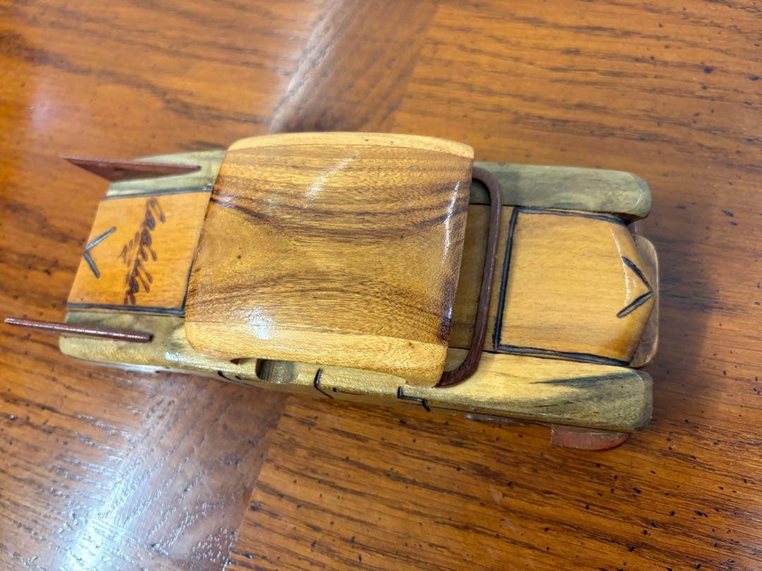 木製ミニカーキャデラック モチーフ（Cuba Handmade Wood Car