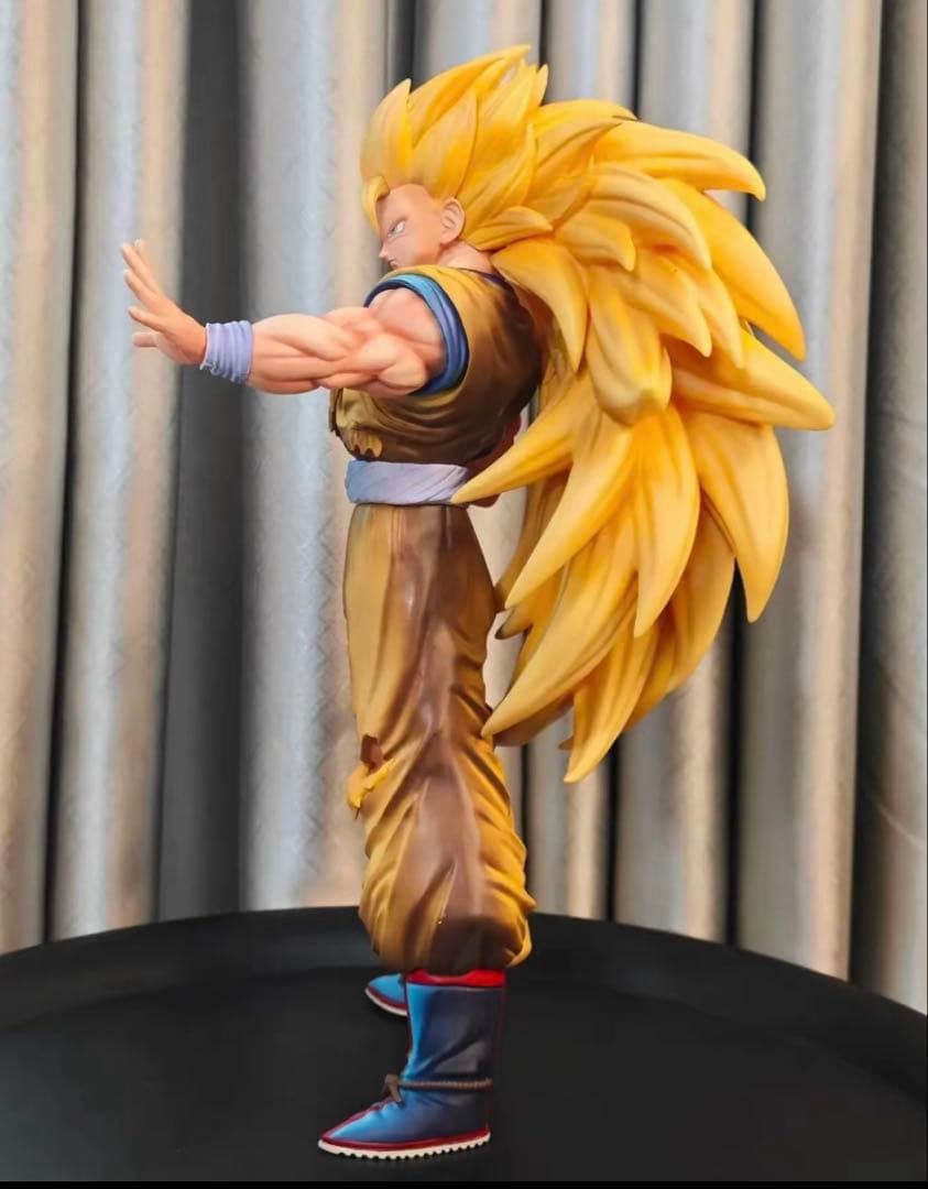 スーパーサイヤ人3 ガレージキット フィギュア。