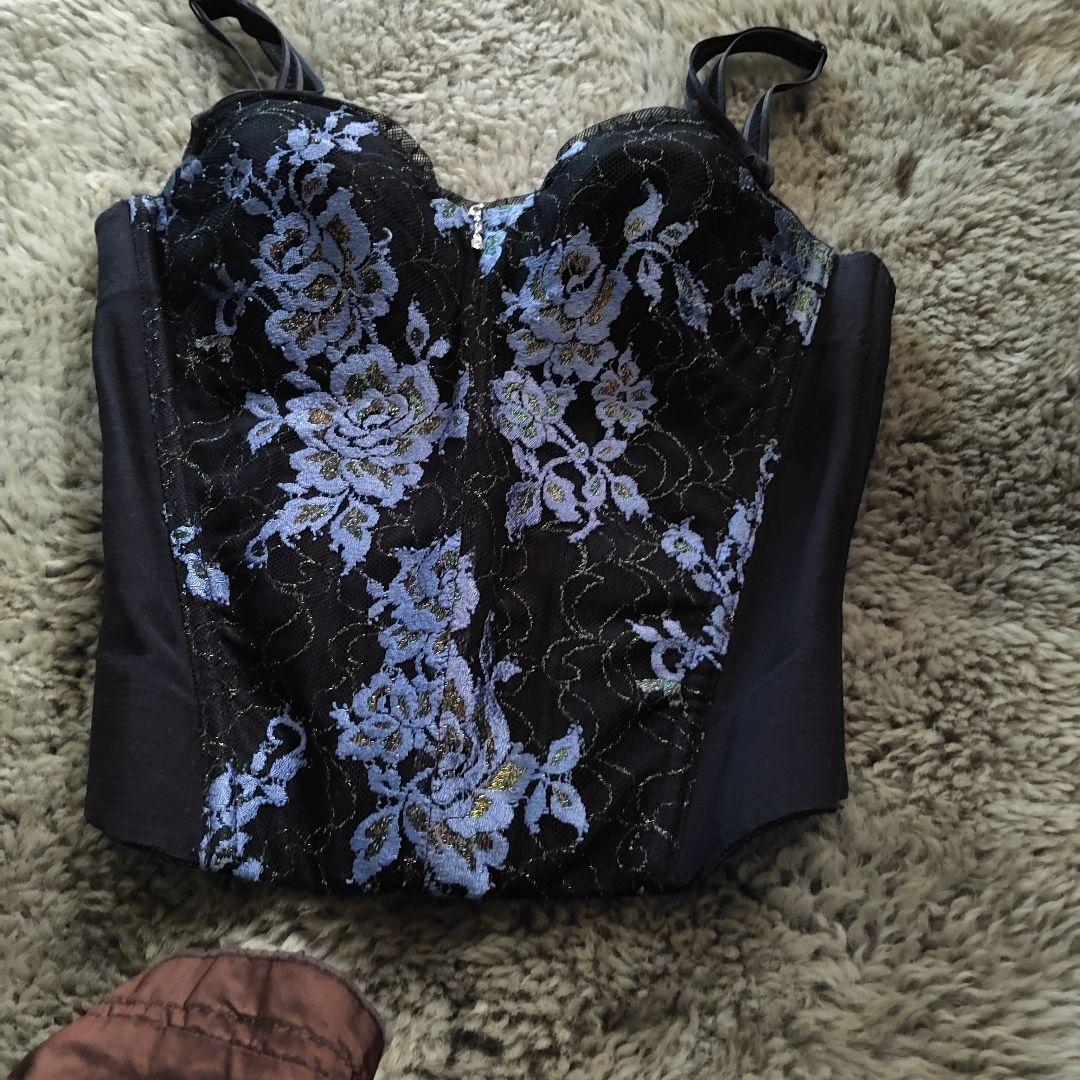 MARUKO 黒と青の花柄ボディスーツ - メルカリ