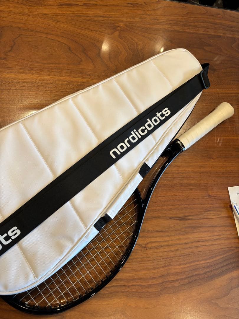 日本未販売❣️nordicdots テニスラケット 黒 - メルカリ