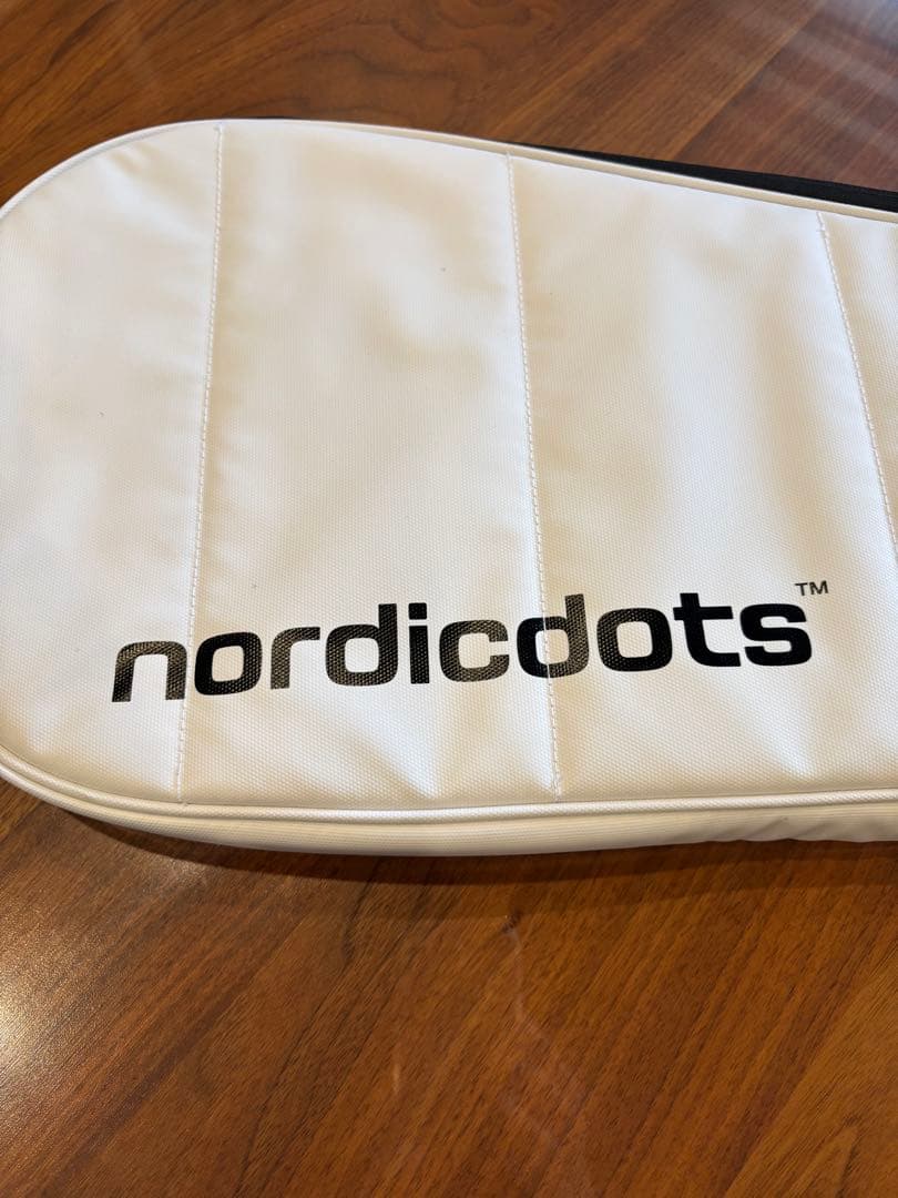 日本未販売❣️nordicdots テニスラケット 黒 - メルカリ