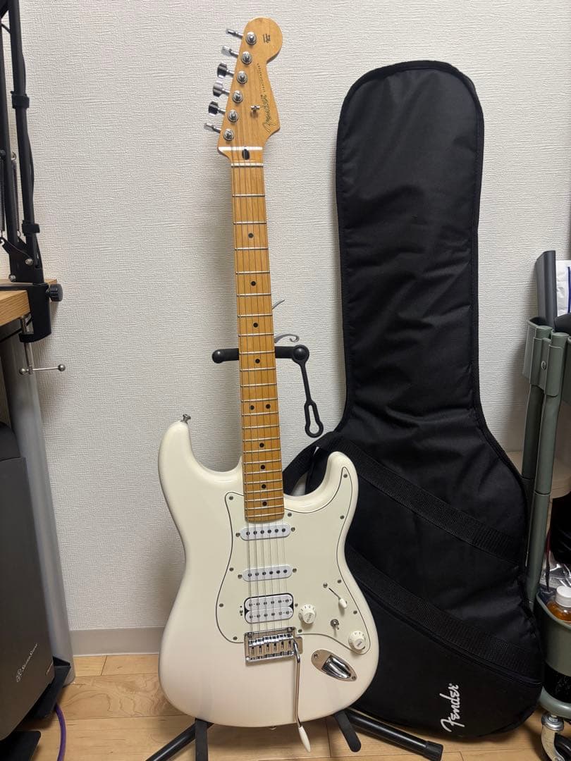 Fender Stratocaster ホワイト ギターケース付き Fender Made in Japan Limited Hybrid II Stratocaster Blanc (White