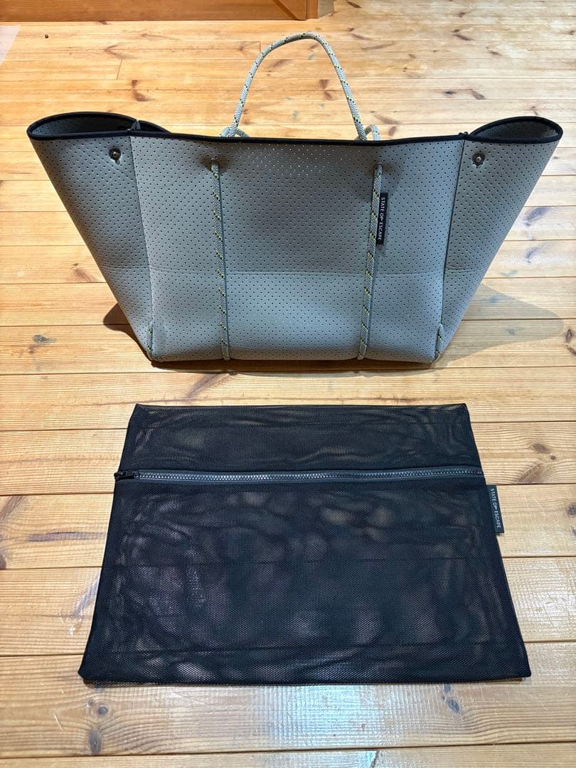 STATE OF ESCAPE バック Escape™ tote in sage / blush (dual tone) – State of Escape