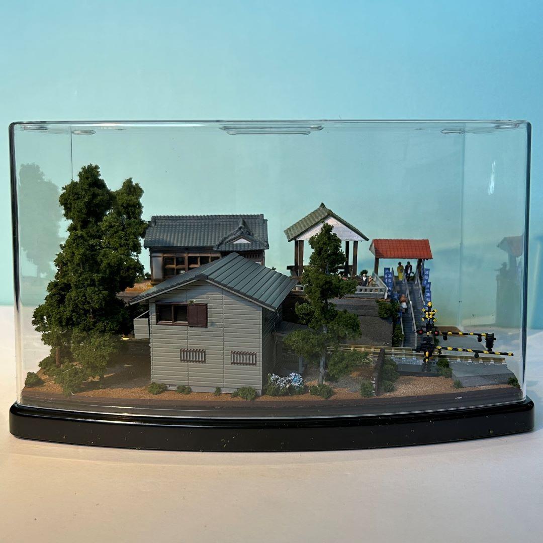 江ノ電 江の島腰越 満福寺と踏み切り 鉄道ジオラマ Nゲージ 展示台