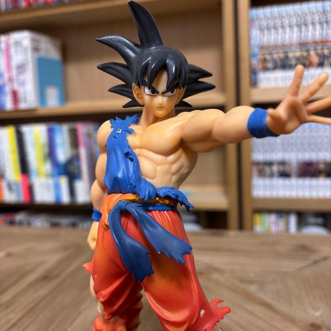 孫悟空 フィギュア 戦闘ポーズ