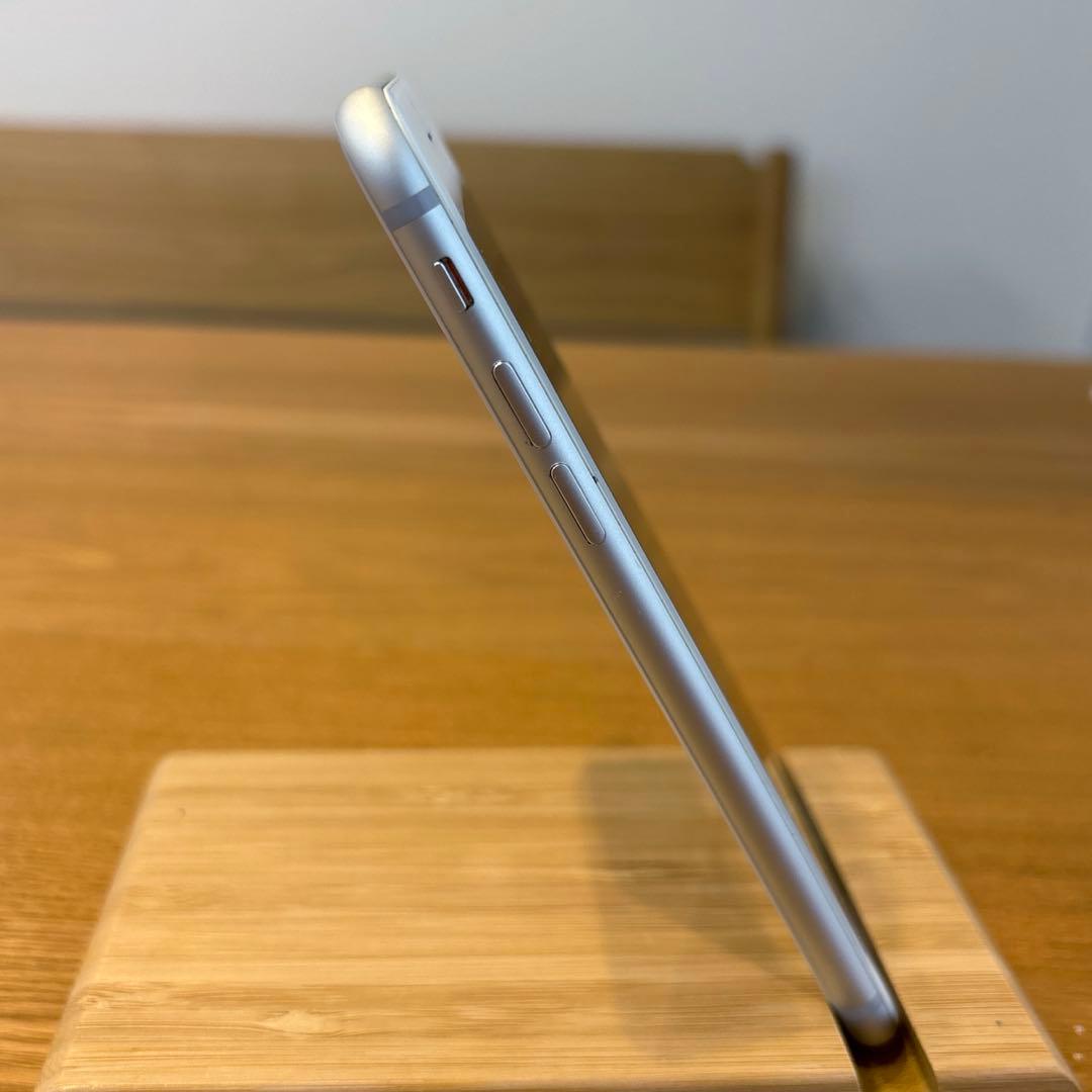 美品　iphone8 64G