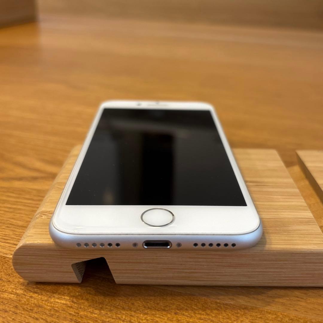 美品　iphone8 64G