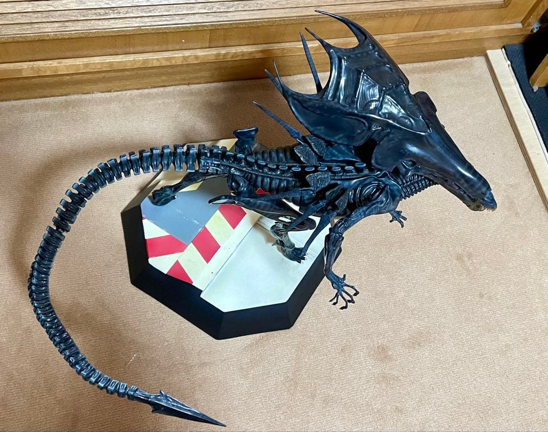 【限定1000体】サイドショウ クイーン・エイリアン ジオラマ