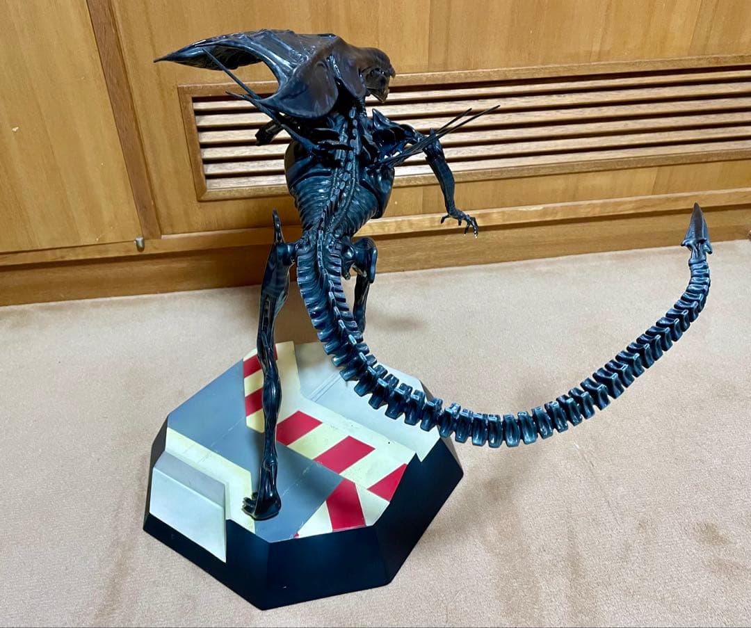 【限定1000体】サイドショウ クイーン・エイリアン ジオラマ