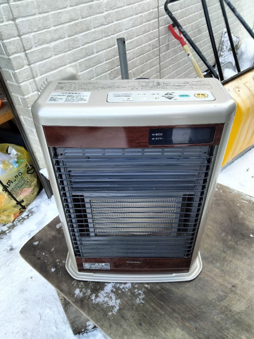 コロナFF石油ストーブスペースネオ！品番「FF‐SG4213M」2013年式中古