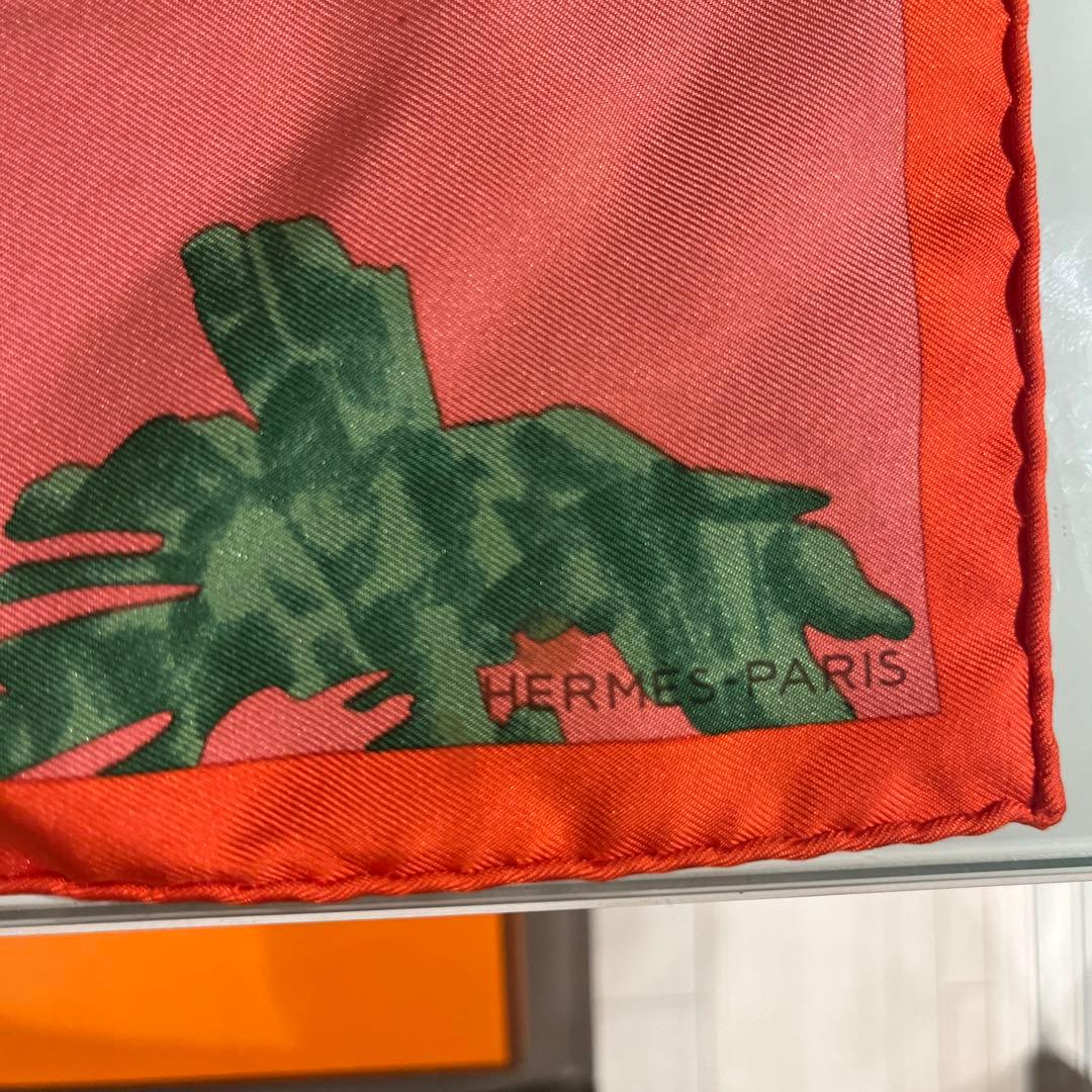 エルメストラ柄シルクスカーフ コーラルピンク 約70cm