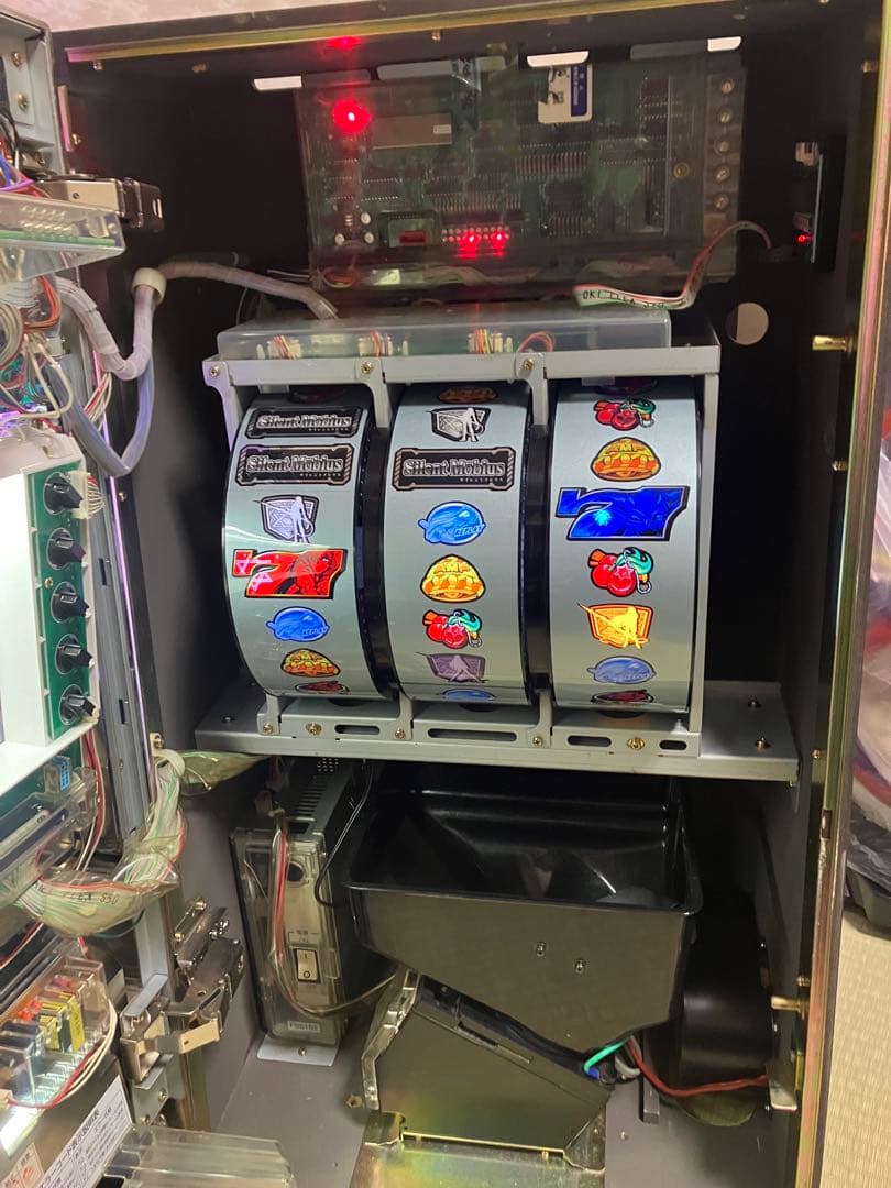 【送料込み】パチスロ実機　Silent Mobius サイレントメビウス