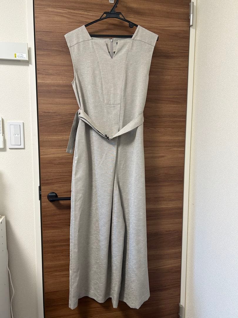 allureville(アルアバイル)リネンオックスベルト付オールインワン allureville×otonaMUSE】ダブルクロスVネックオールインワン