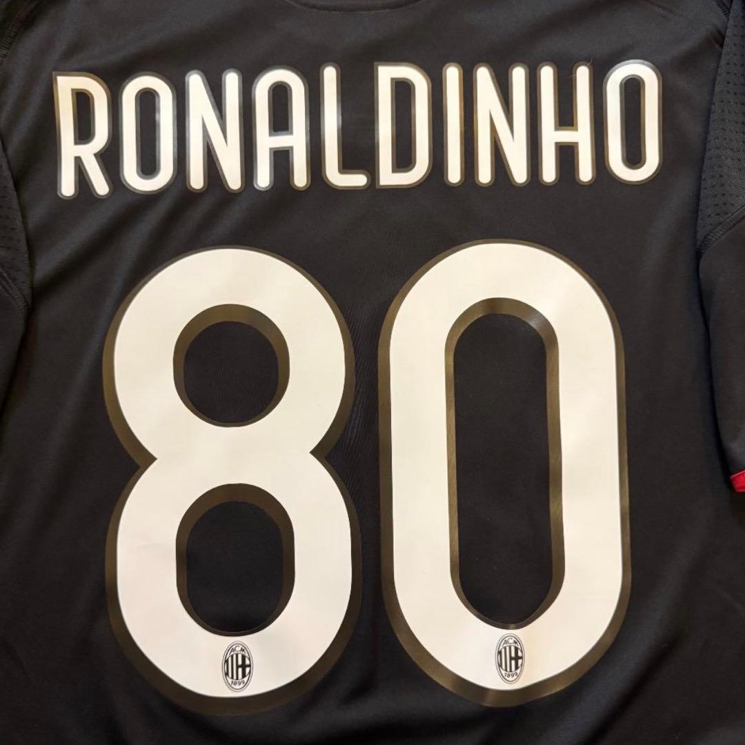 ほぼ新品】ロナウジーニョ 09/10 ACミラン ユニフォーム 3rd - メルカリ