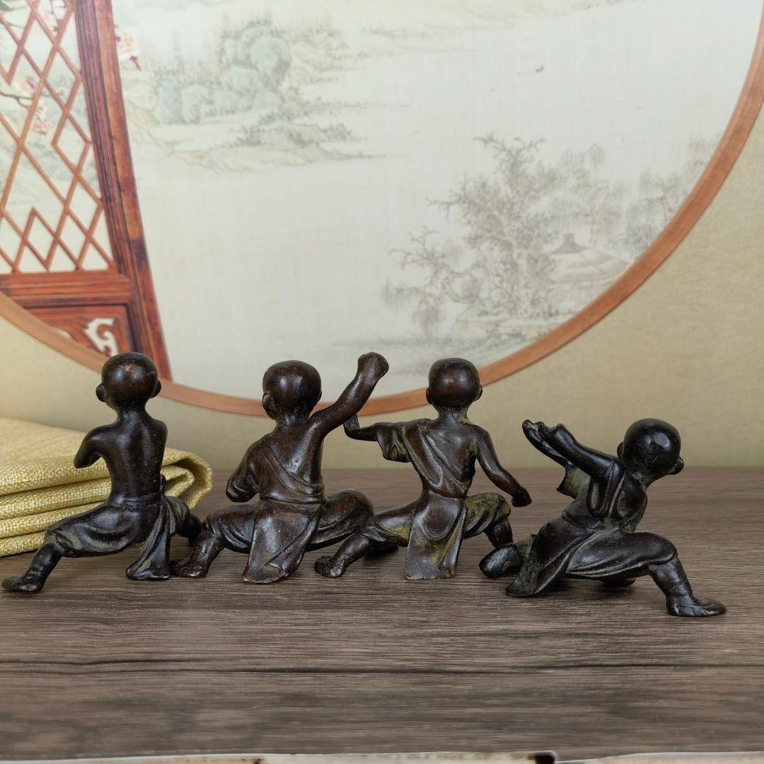 銅製 中国カンフー和尚 応接間 玄関 書架 博古架 茶台 装飾品 工芸品 置物 銅製 中国カンフー和尚 応接間 玄関 書架 博古架 茶台 装飾品 工芸品